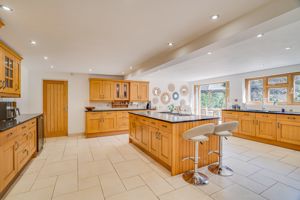 Kitchen- click for photo gallery
